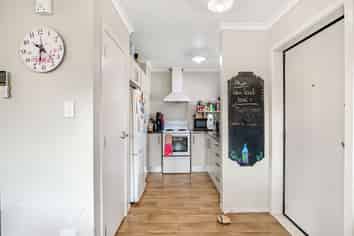 10E Yorkshire Road, Silverdale
