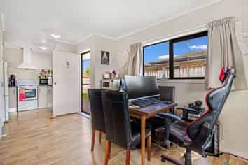 10E Yorkshire Road, Silverdale