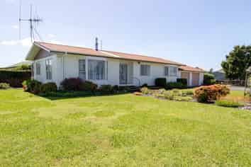 11 McClean Place, Ngatea