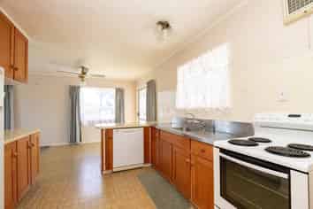 11 McClean Place, Ngatea