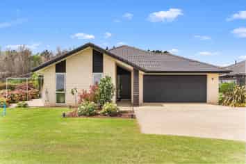127 McRobbie Road, Kingseat