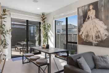 28 Black Shed Road, Flat Bush