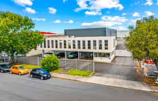 Savills | Centrally Located Warehouse – 1,528sqm