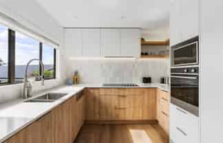 123 Park Avenue, Whangamata