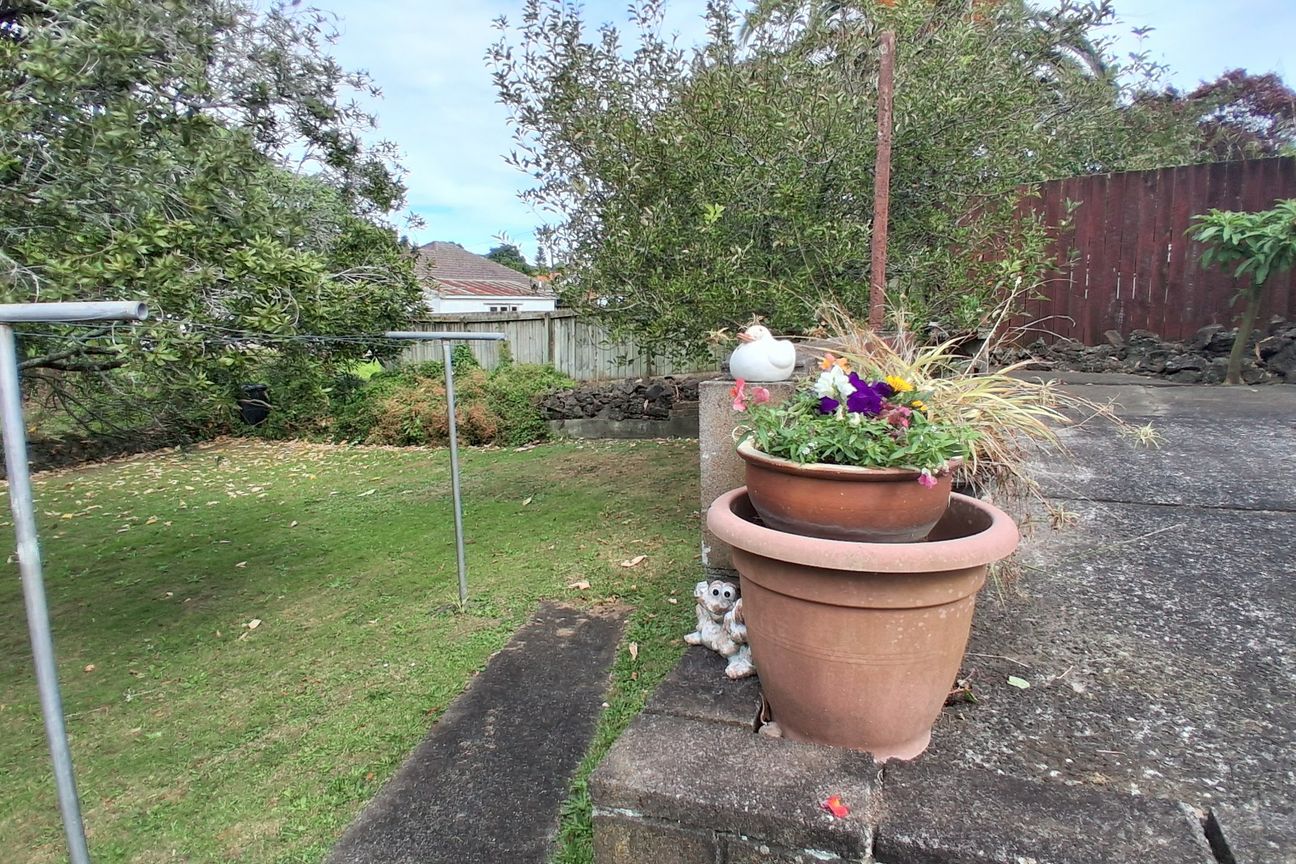 2bdrm sunny spacious clean tidy rear unit - Bild 5