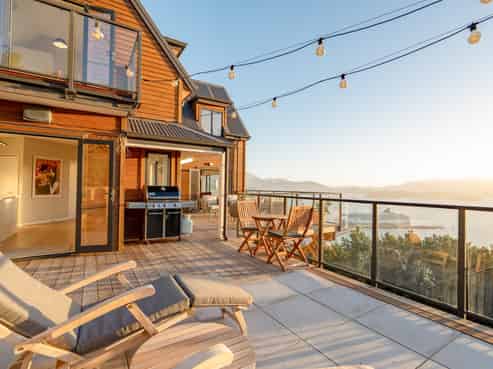 30 Gilmour Terrace, Lyttelton