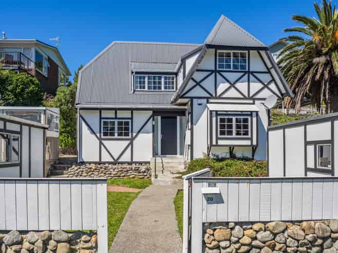 20 Glen Road, Raumati South