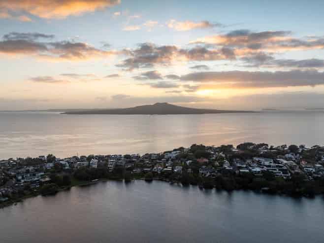 286 Hurstmere Road, Takapuna