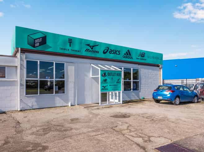 Large-Format Retail & Warehouse with State Highway Profile