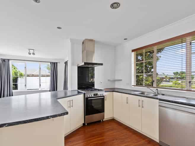 23 Mirbeck Avenue, Cambridge