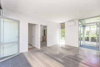 1/8 Rotherham Street, Riccarton