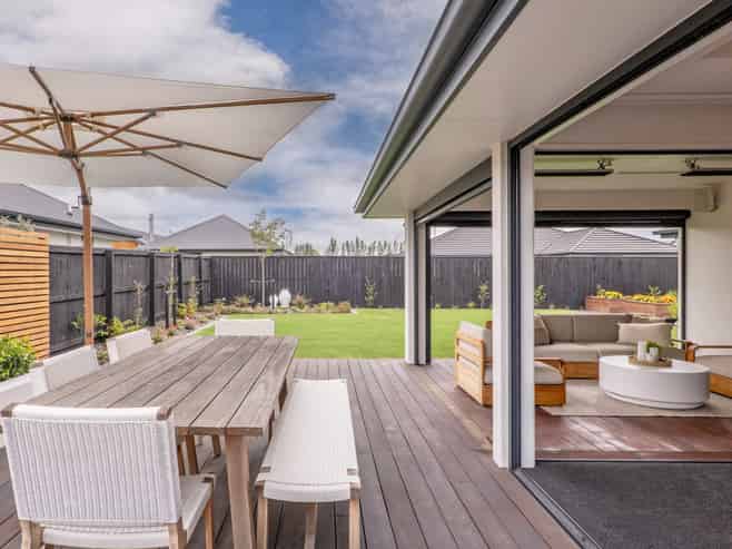 12 Verdeco Boulevard, Lincoln