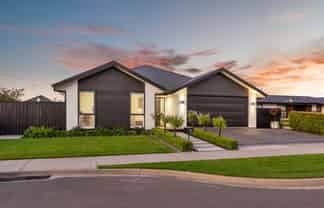 12 Verdeco Boulevard, Lincoln