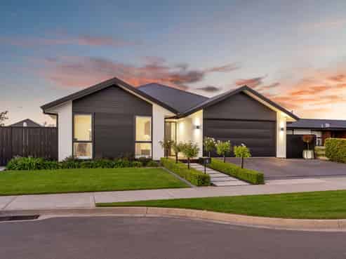 12 Verdeco Boulevard, Lincoln