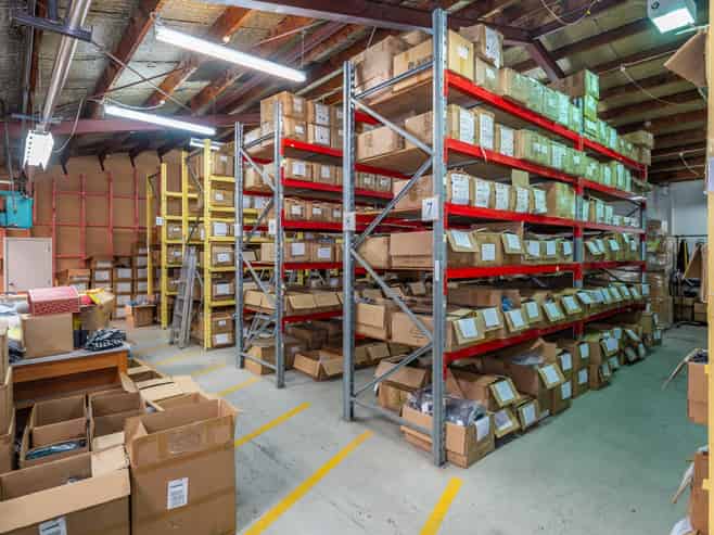 1,000 sqm Front Unit with Retail Frontage – For Lease