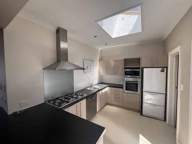 24 Highbury Crescent, Highbury