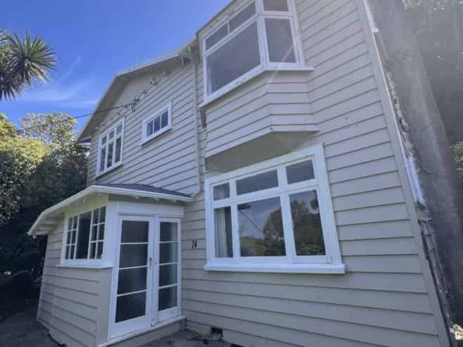 24 Highbury Crescent, Highbury