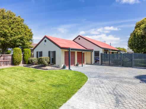 53 Sapphire Street, Casebrook