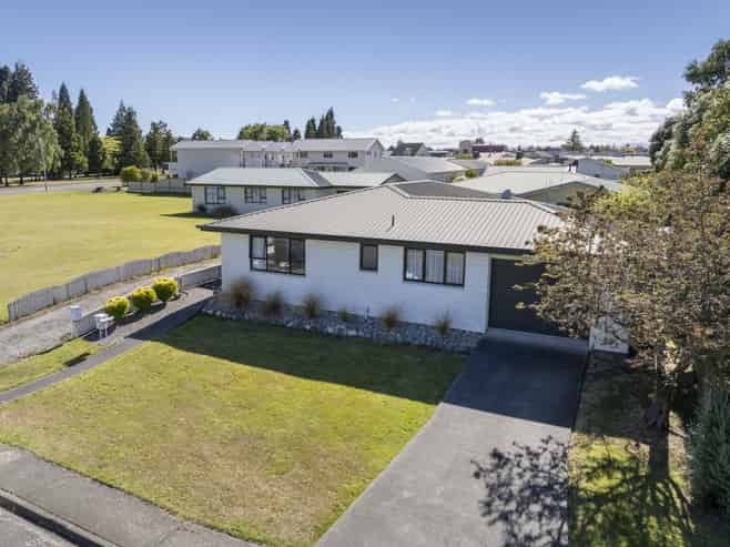 5 Cleddau Street, Te Anau