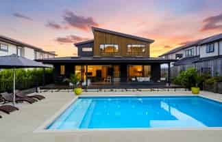 19 Headsail Drive, Long Bay