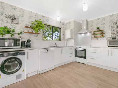 52 Jacksons Road, Levin