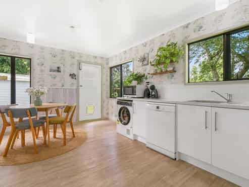 52 Jacksons Road, Levin