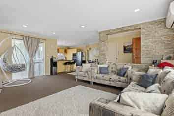 16 Claremont Way, East Tamaki Heights