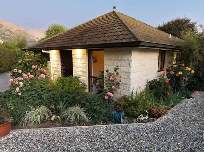 22A Heuchan Lane, Wanaka