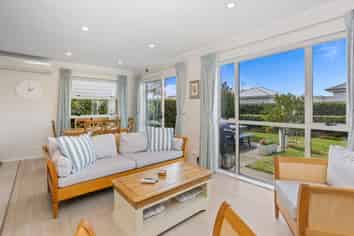 9 Forbes McCammon Drive, Swanson