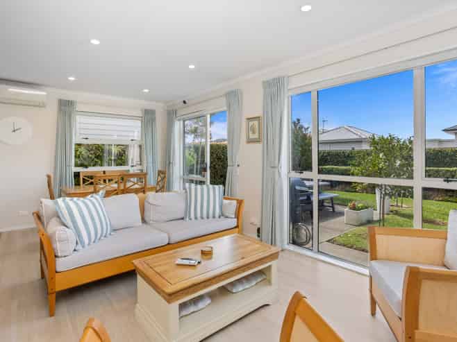 9 Forbes McCammon Drive, Swanson