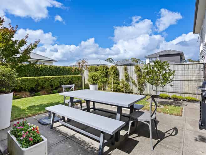 9 Forbes McCammon Drive, Swanson