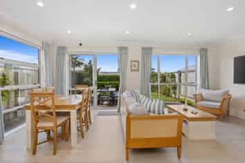 9 Forbes McCammon Drive, Swanson