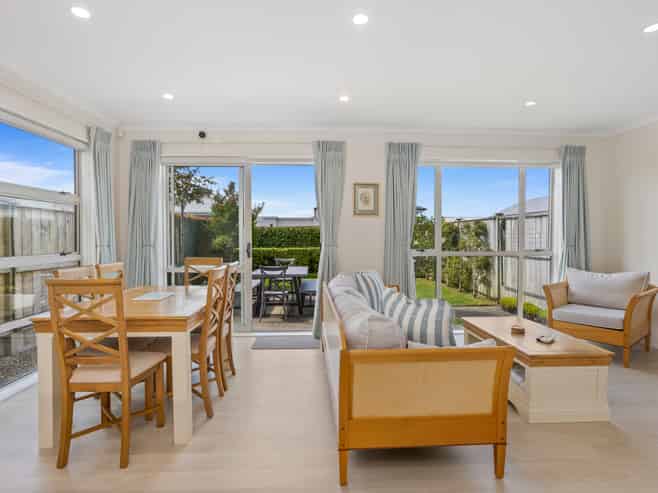 9 Forbes McCammon Drive, Swanson