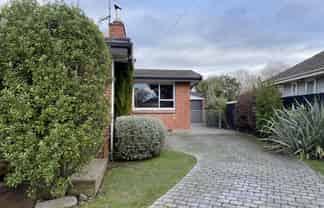 32 Gregan Crescent, Burnside