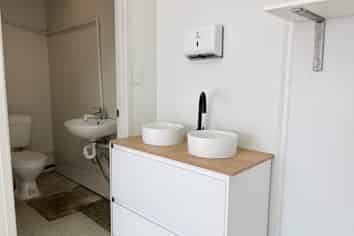 40M² RETAIL/OFFICE FOR LEASE
