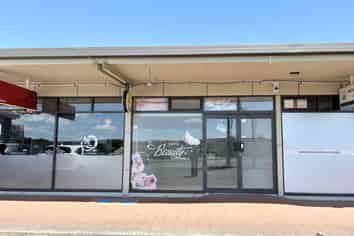 40M² RETAIL/OFFICE FOR LEASE
