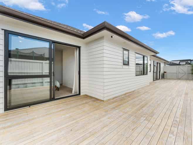 34 Siren Street, Milldale