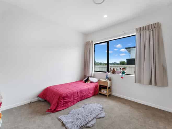 34 Siren Street, Milldale