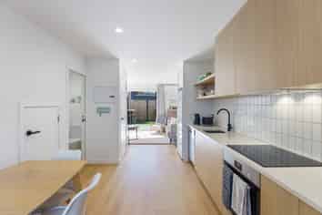 7/10 Trieste Way, Paraparaumu