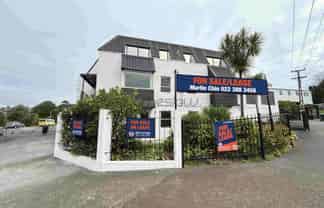 Exceptionally visible Commercial Gem