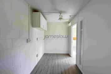 Exceptionally visible Commercial Gem