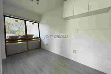 Exceptionally visible Commercial Gem