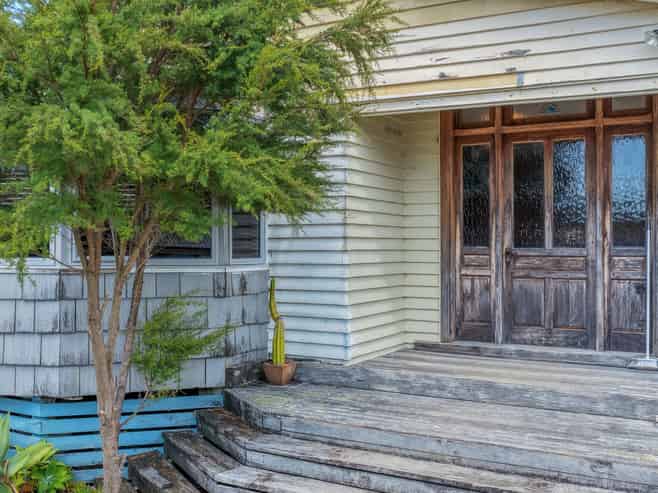 128 Hampton Road, Whangamata