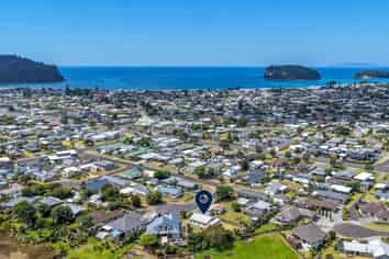 128 Hampton Road, Whangamata