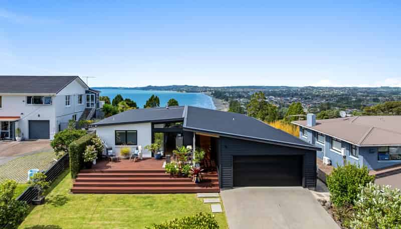 10 Hillcrest Road, Orewa