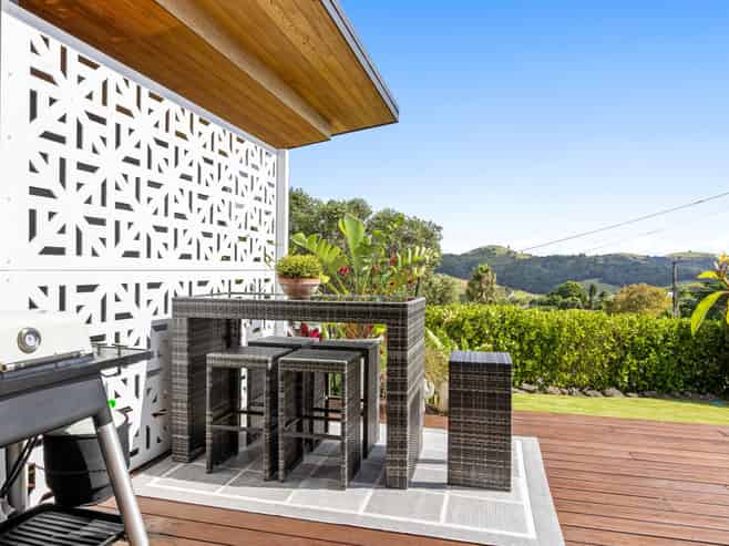 10 Hillcrest Road, Orewa