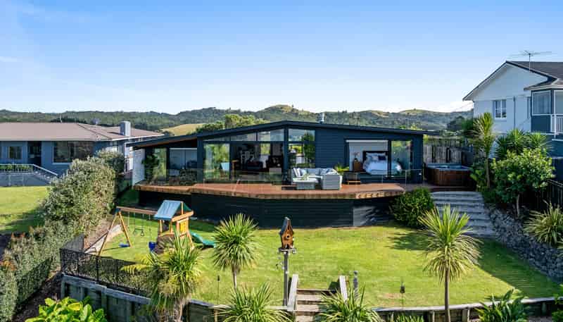 10 Hillcrest Road, Orewa