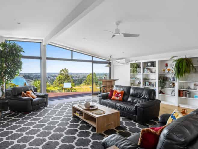 10 Hillcrest Road, Orewa