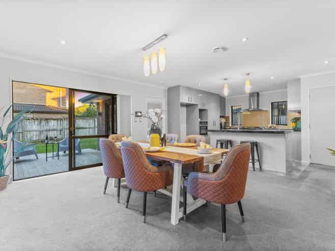 4 Springside Drive, Flat Bush