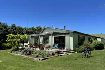 LEASE 540 Four Mile Road and 482 Longdale Road, Hyde